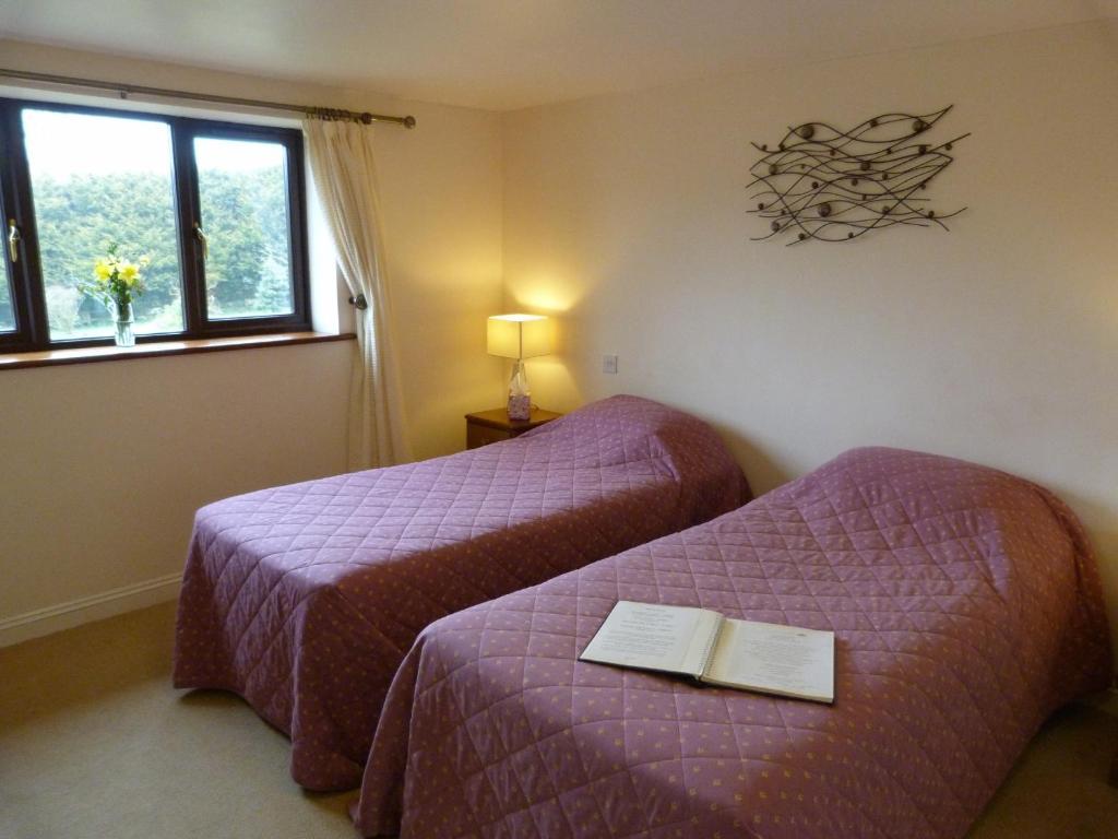 Cameley Lodge - Self Catering Temple Cloud Room photo